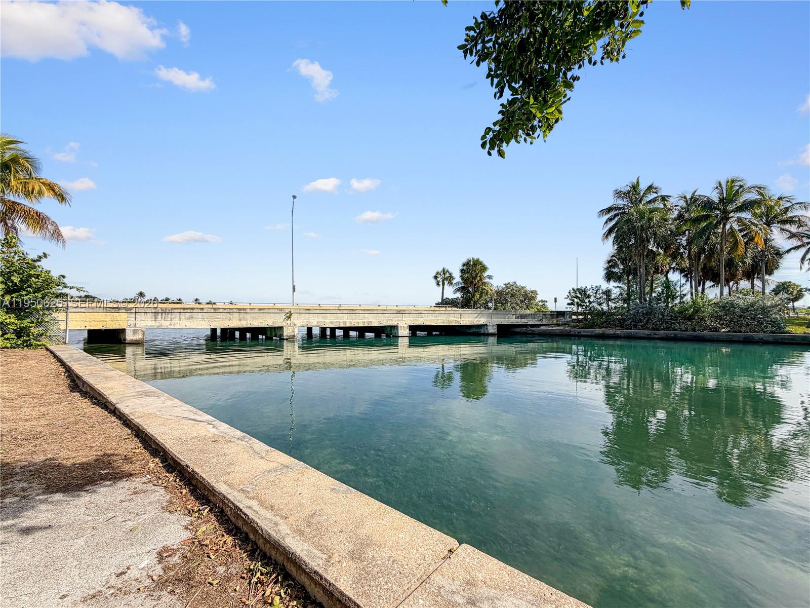 520 NE 38th St #9 Miami, FL 33137