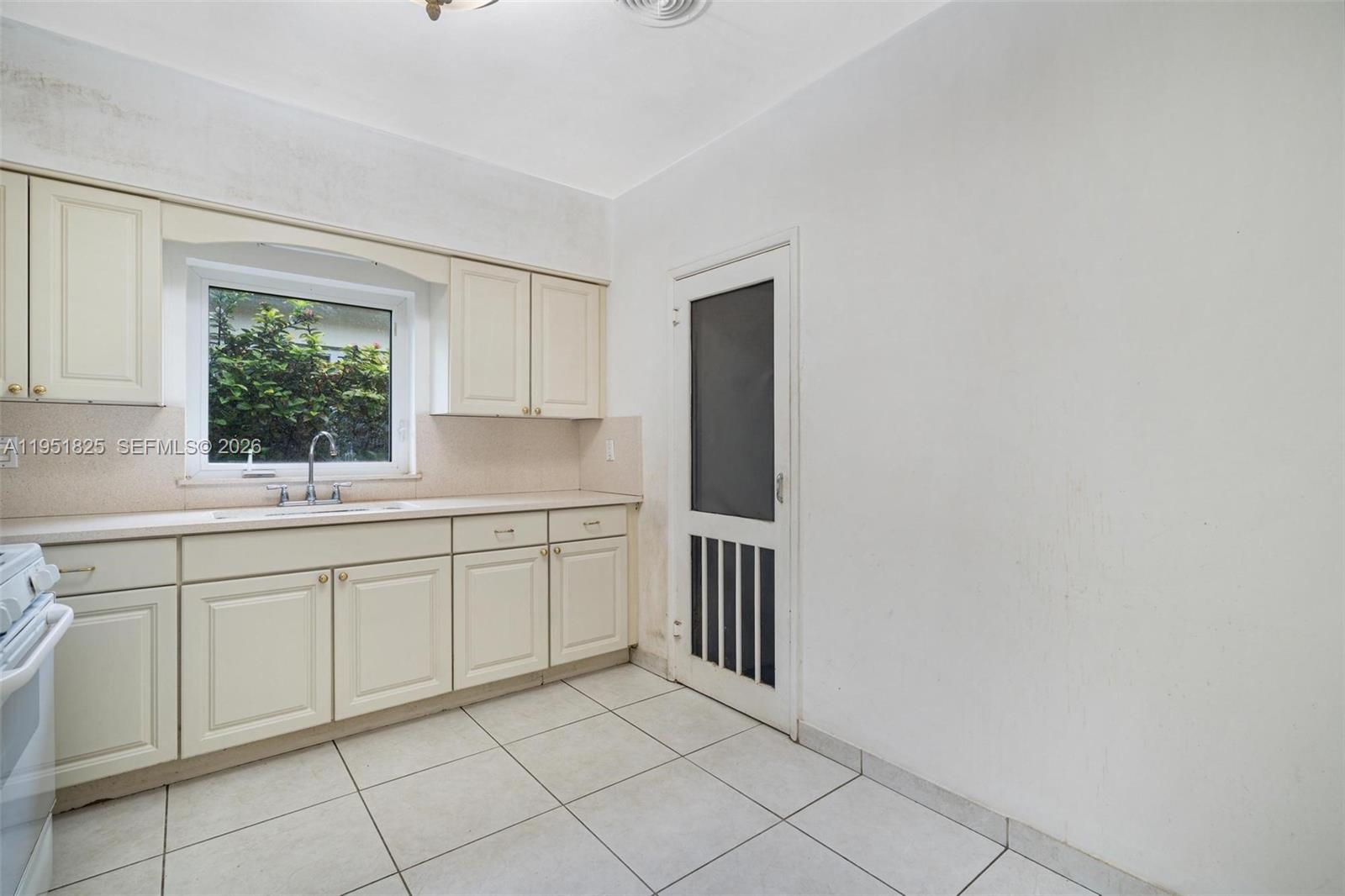 9248 Dickens Ave Surfside, FL 33154