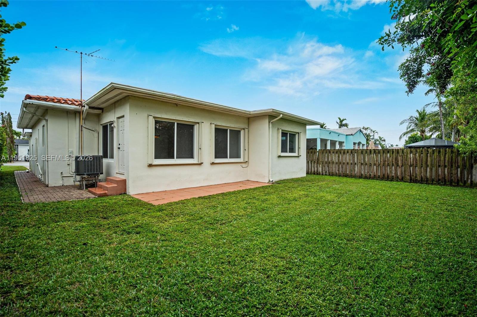 9248 Dickens Ave Surfside, FL 33154