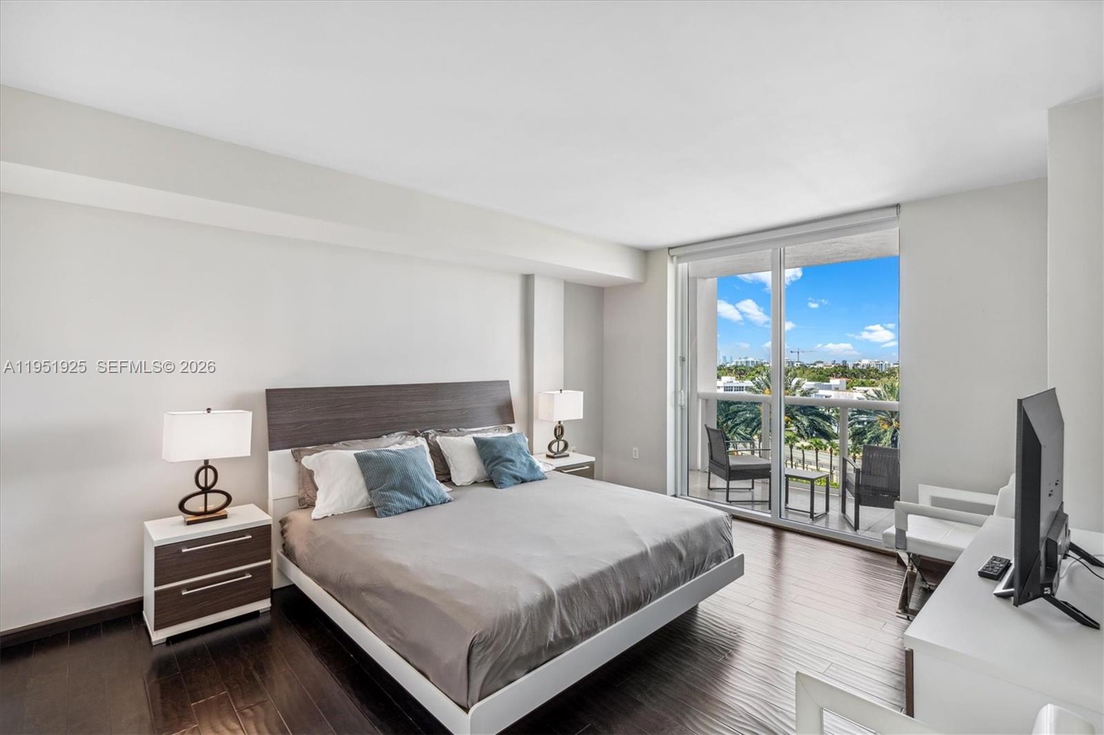 image Harbour House13