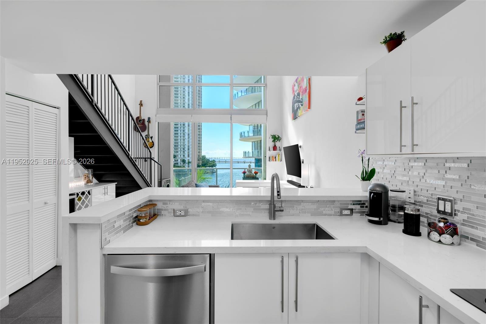 300 S Biscayne Blvd #L-410 Miami, FL 33131