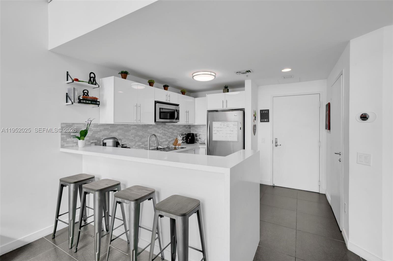 300 S Biscayne Blvd #L-410 Miami, FL 33131