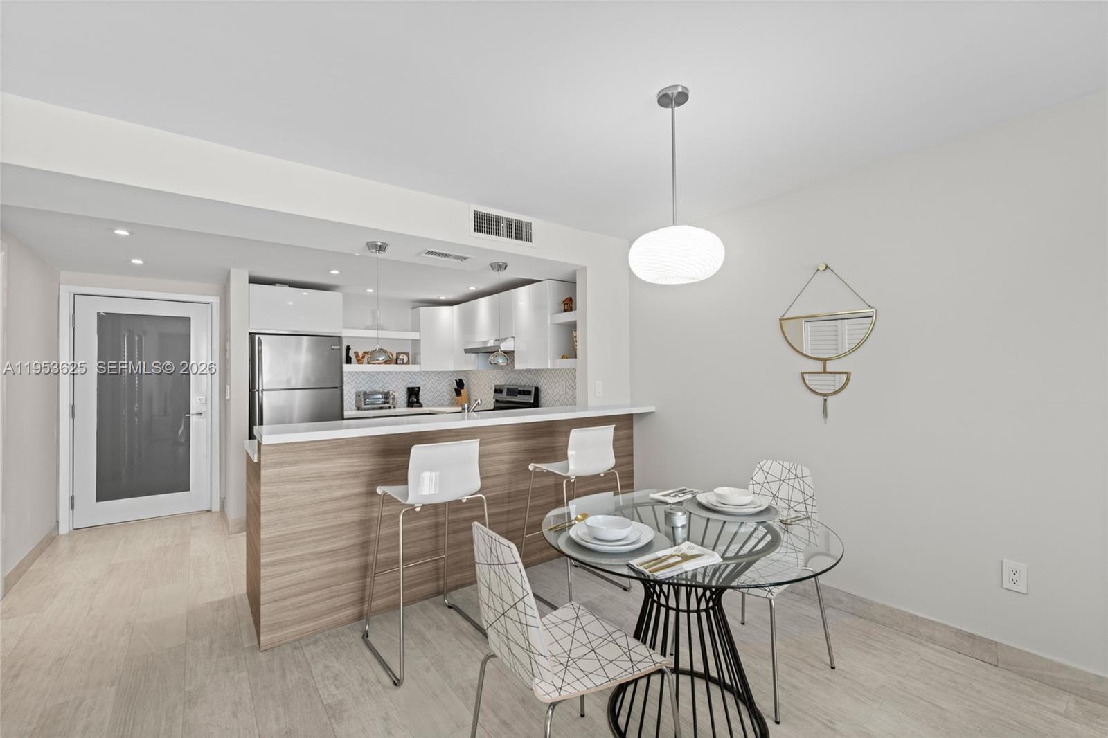 1665 Bay Rd #518 Miami Beach, FL 33139