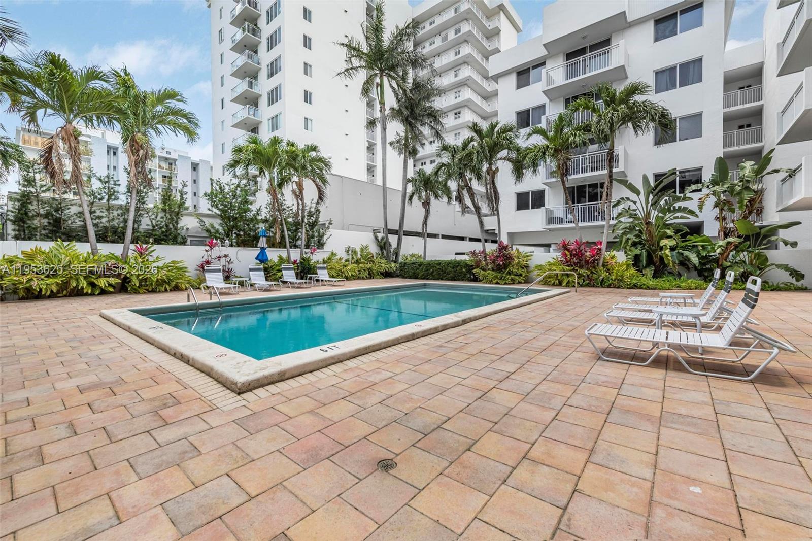 1665 Bay Rd #518 Miami Beach, FL 33139