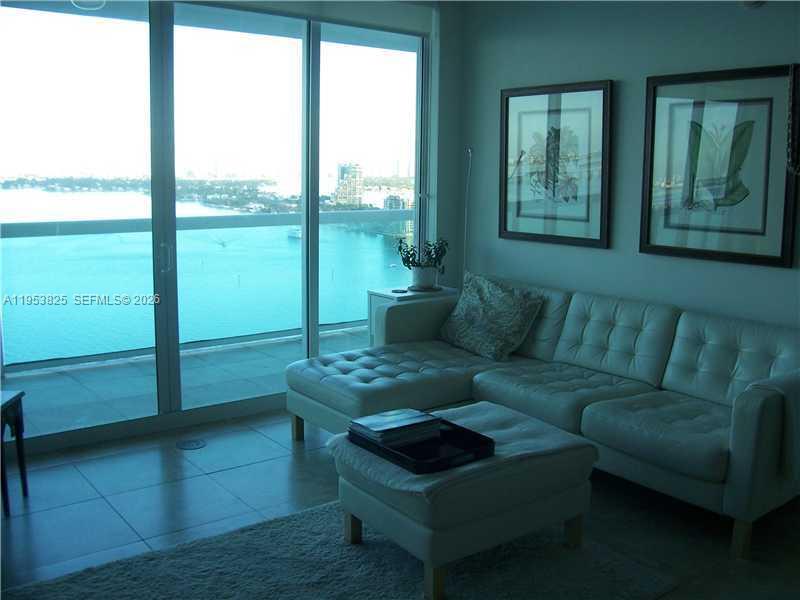 1800 N Bayshore Dr #2505 Miami, FL 33132
