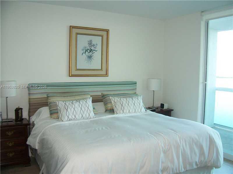 1800 N Bayshore Dr #2505 Miami, FL 33132