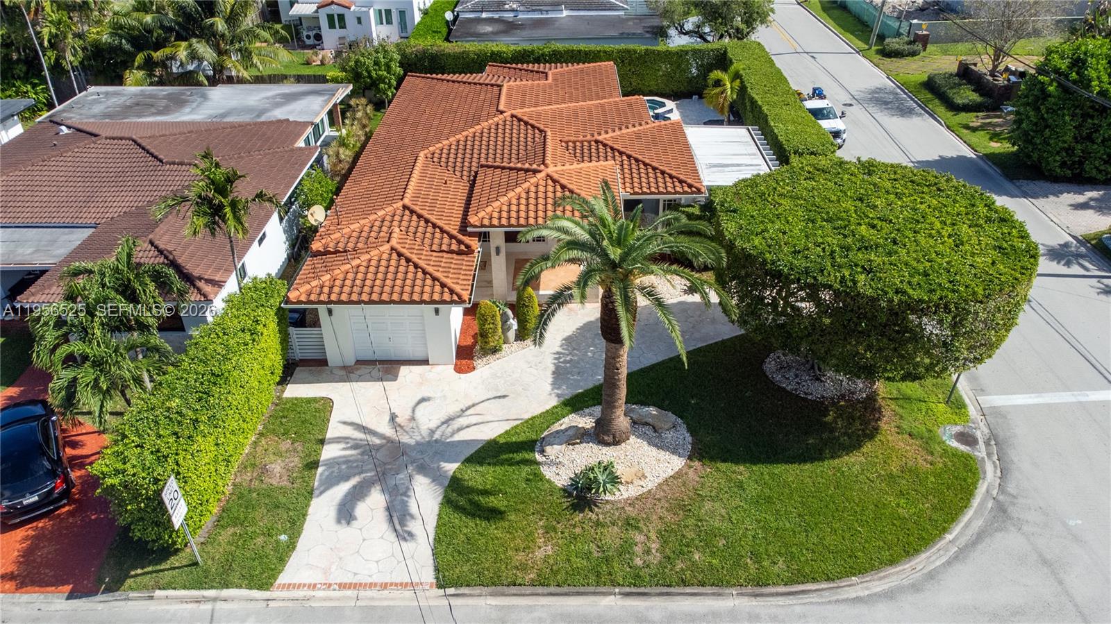 8801 Dickens Ave Surfside, FL 33154