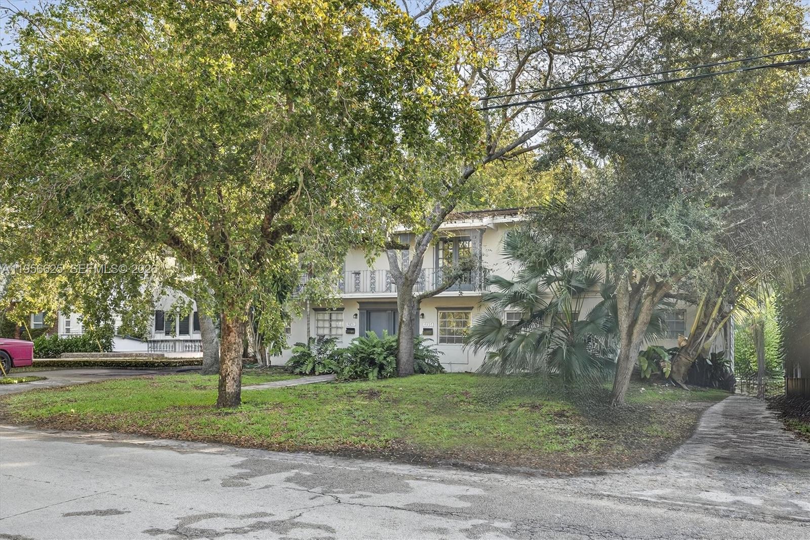 4855 University Dr #4855 Coral Gables, FL 33146