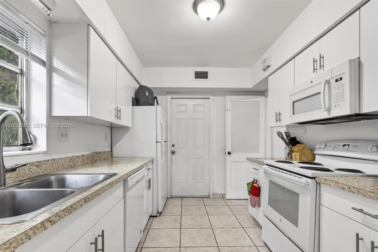 4855 University Dr #4855 Coral Gables, FL 33146