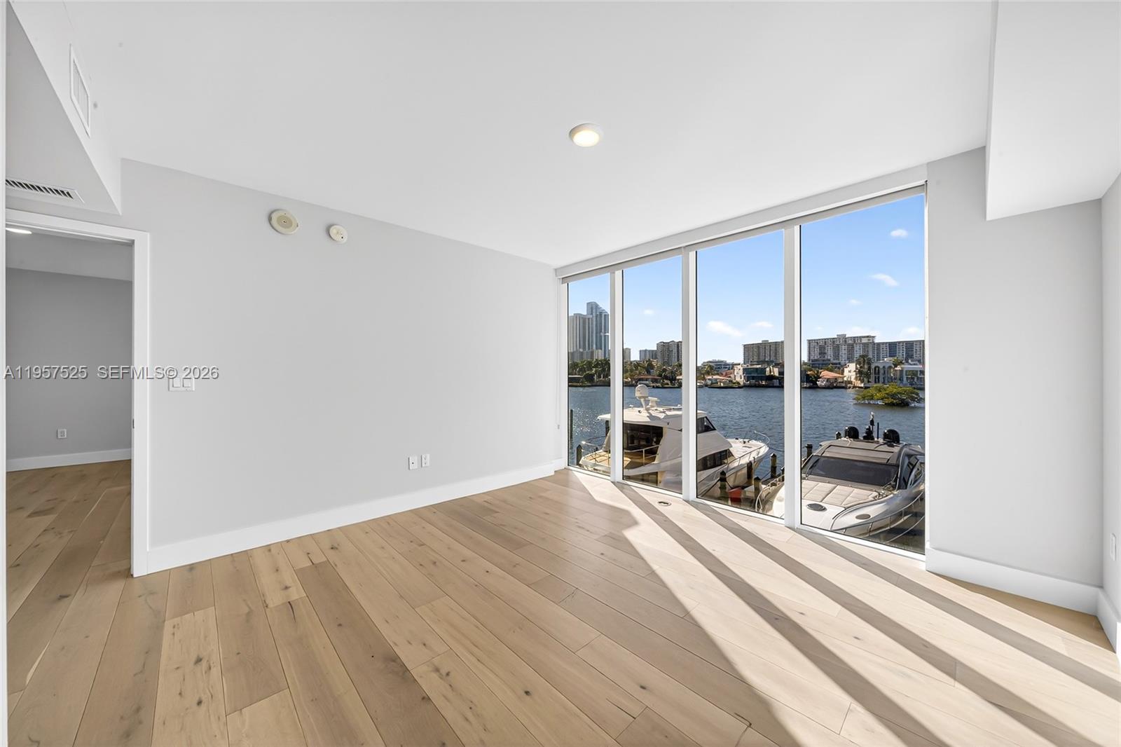image 400 Sunny Isles12