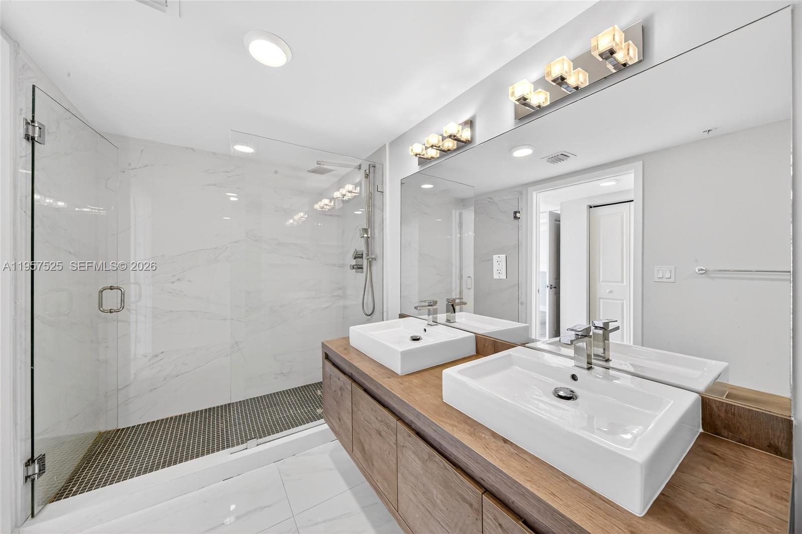 image 400 Sunny Isles24