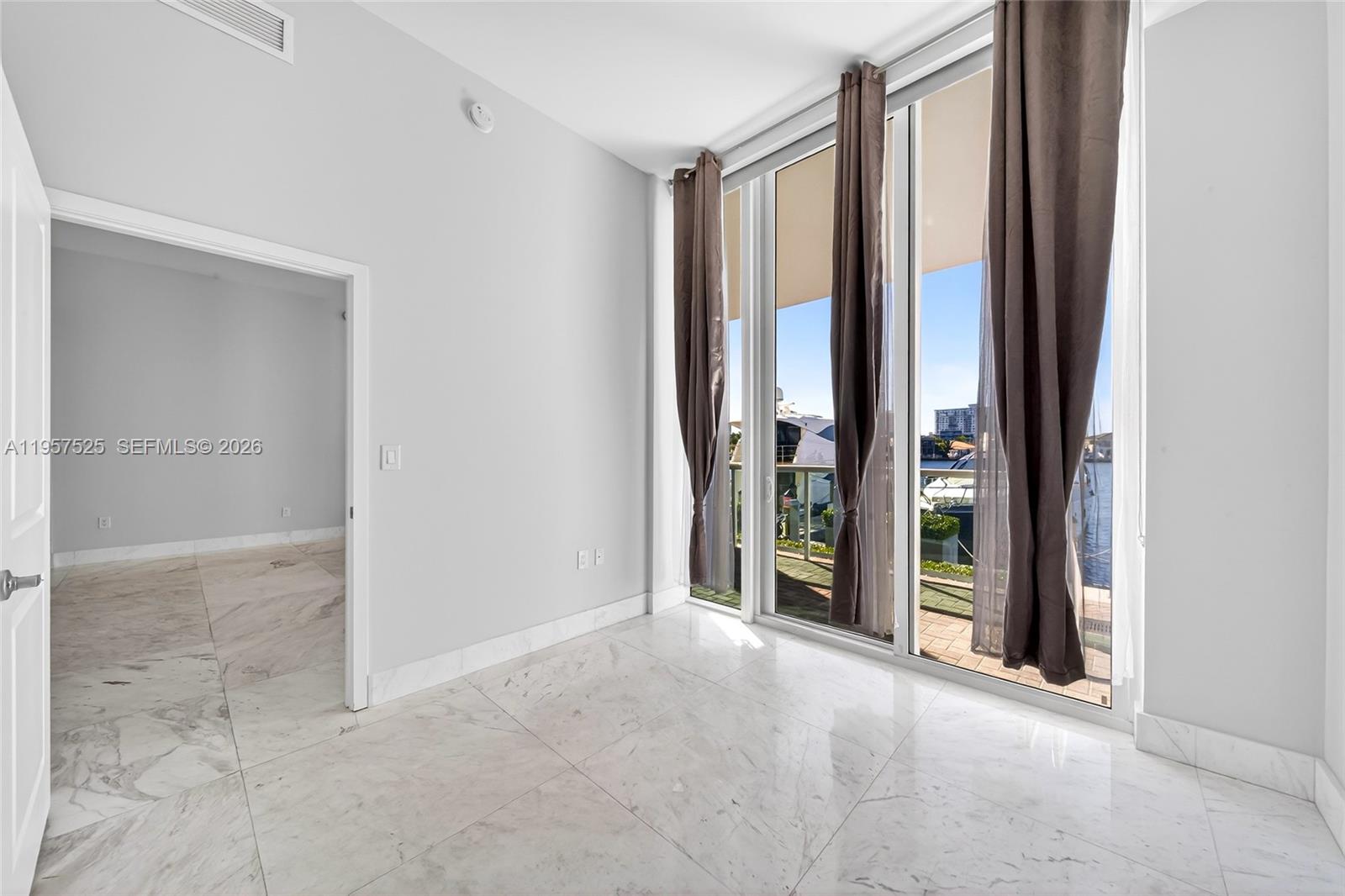 image 400 Sunny Isles27