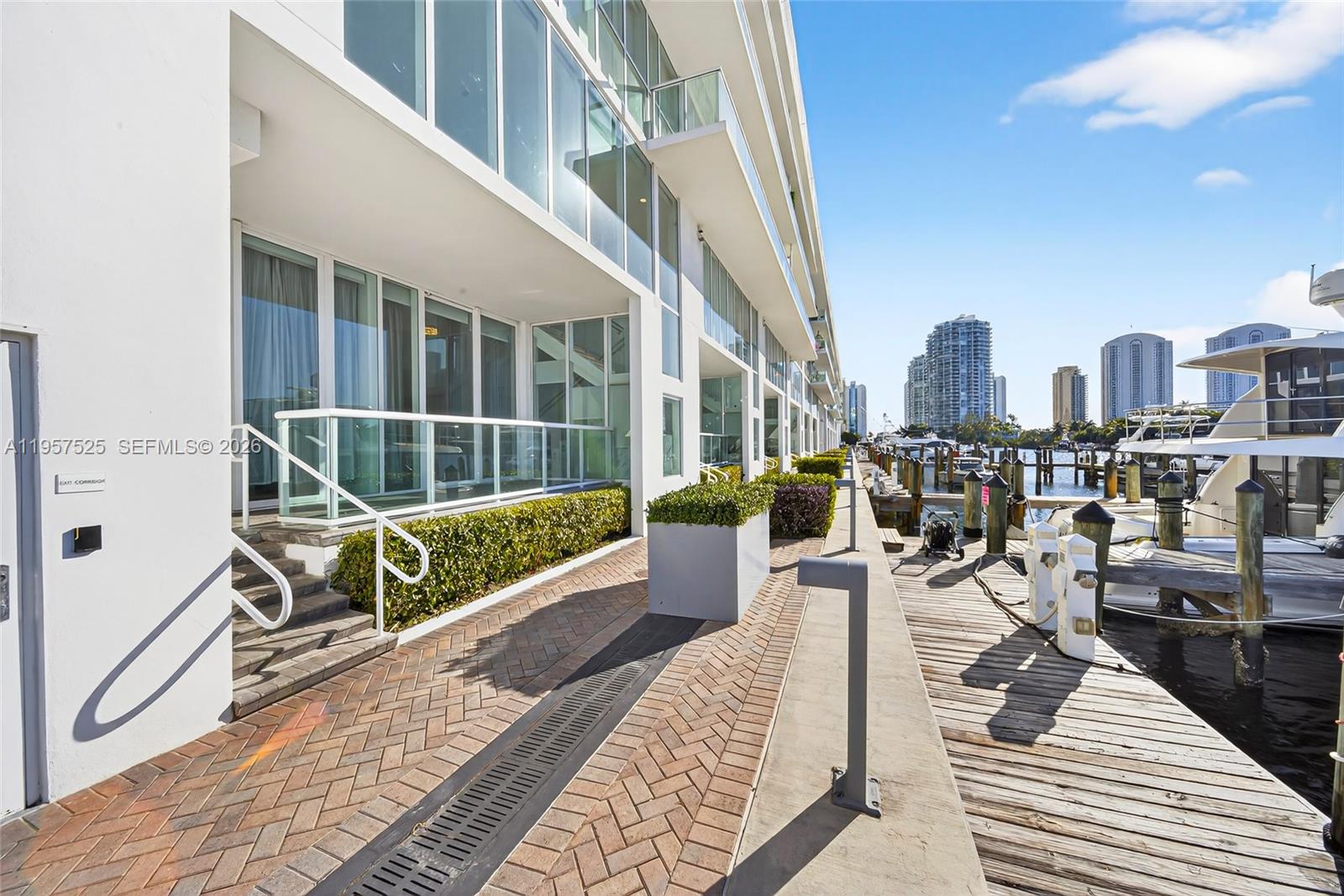 image 400 Sunny Isles41
