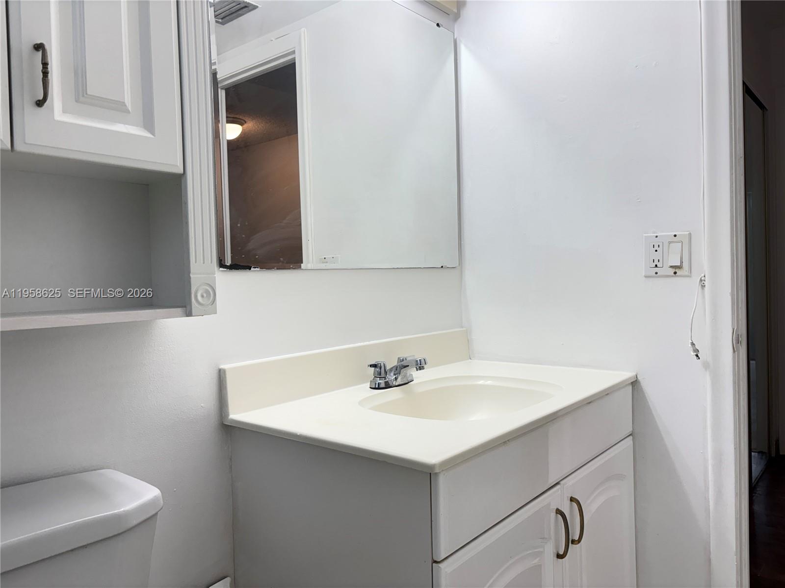 7777 SW 86th St #F1-210 Miami, FL 33143