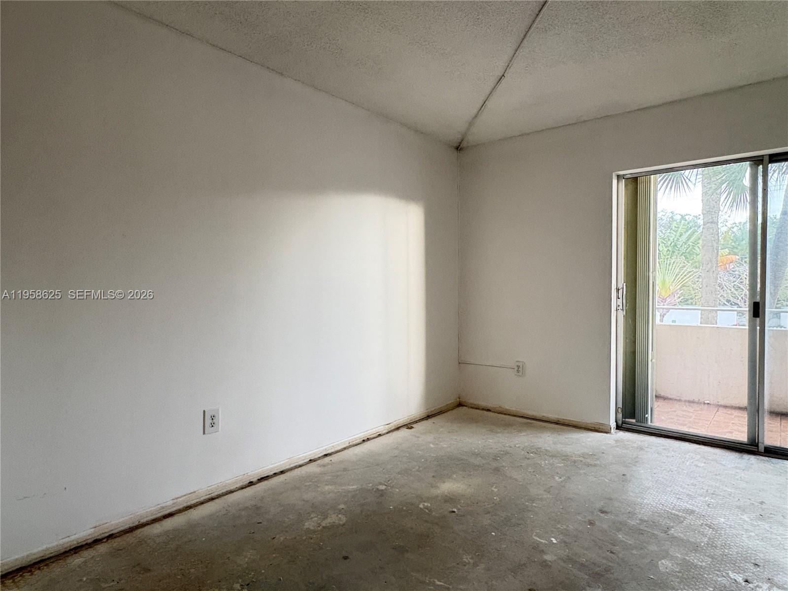 7777 SW 86th St #F1-210 Miami, FL 33143