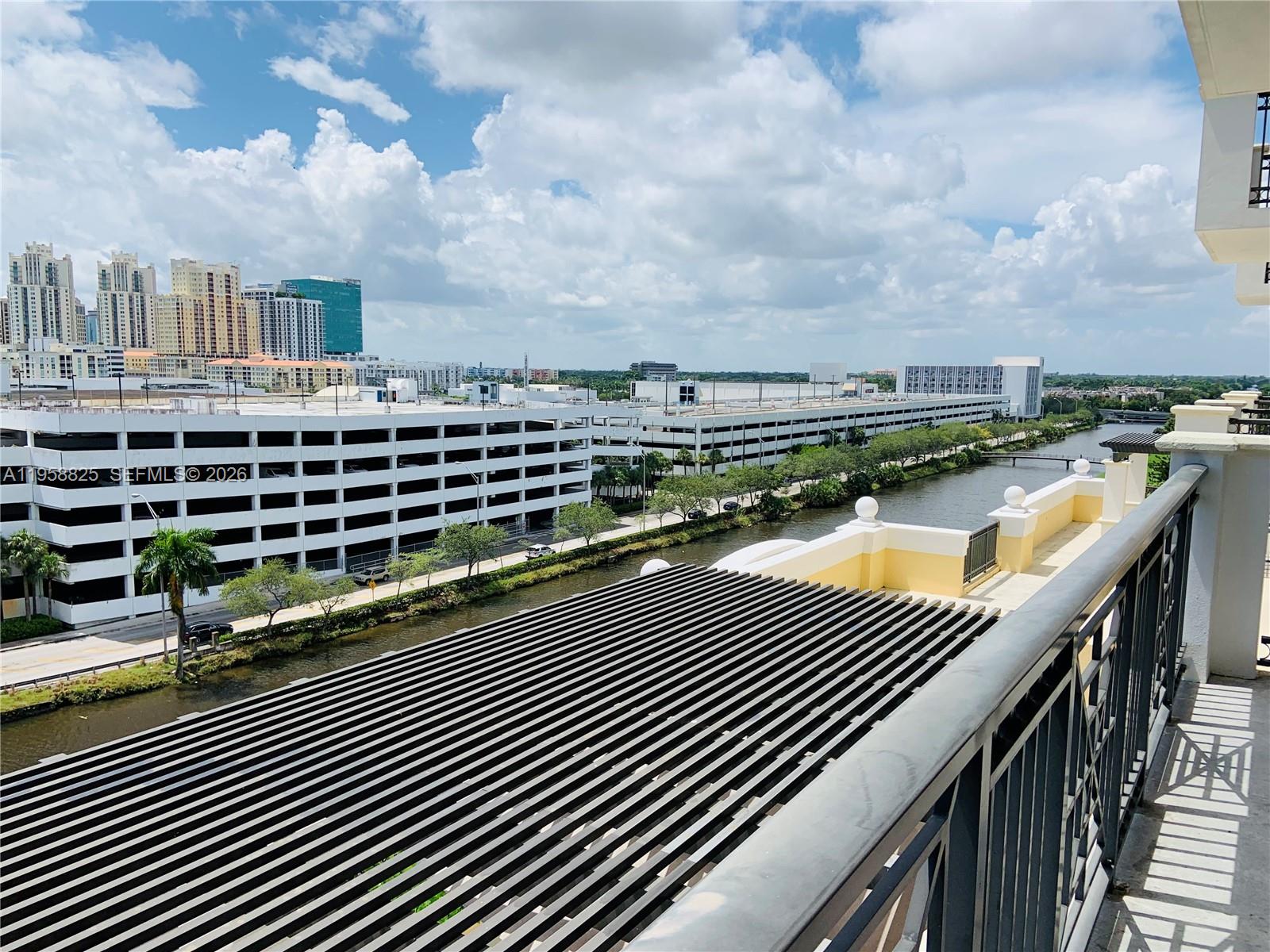 8395 SW 73rd Ave #704 Miami, FL 33143