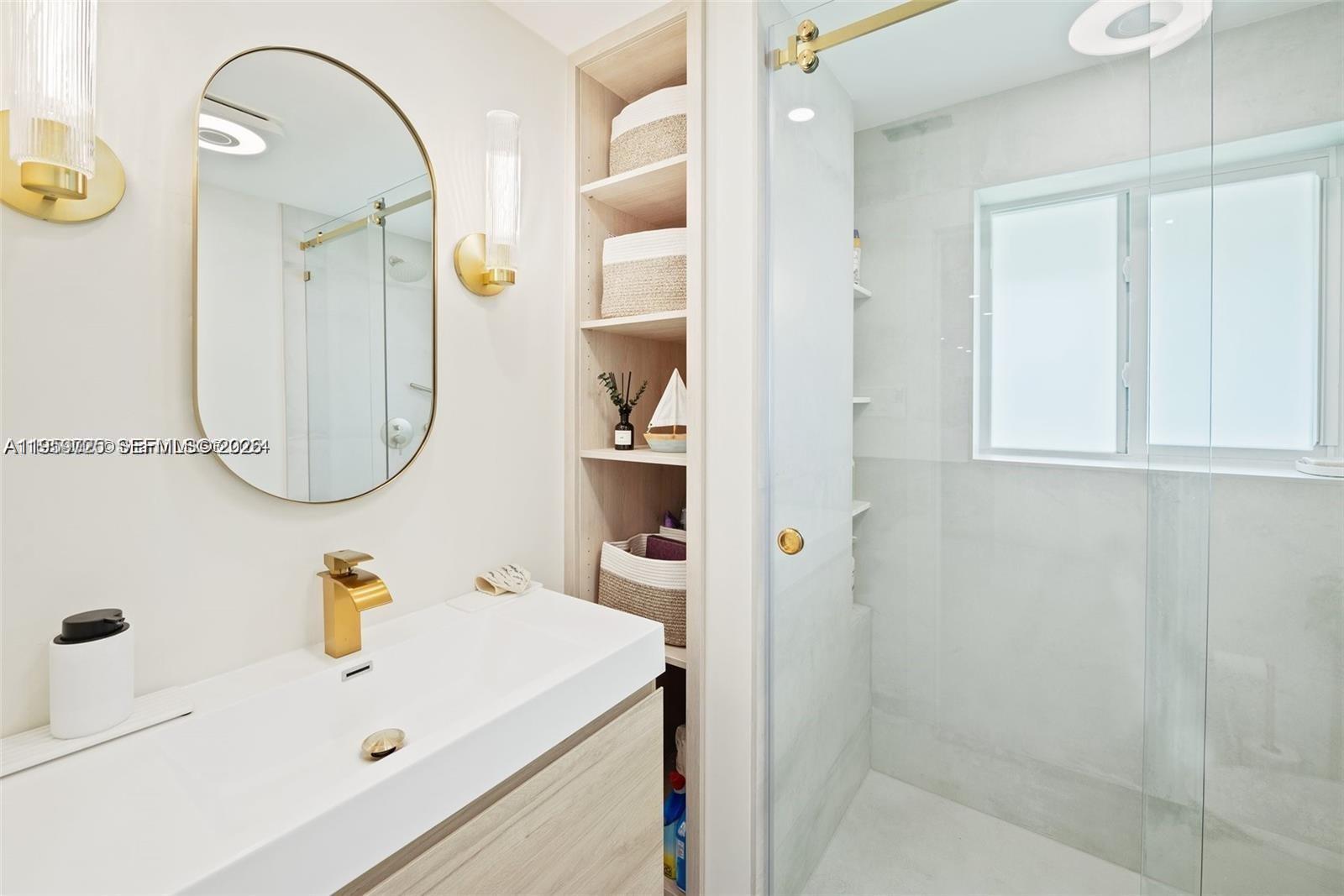 5021 SW 29th Ter Dania Beach, FL 33312