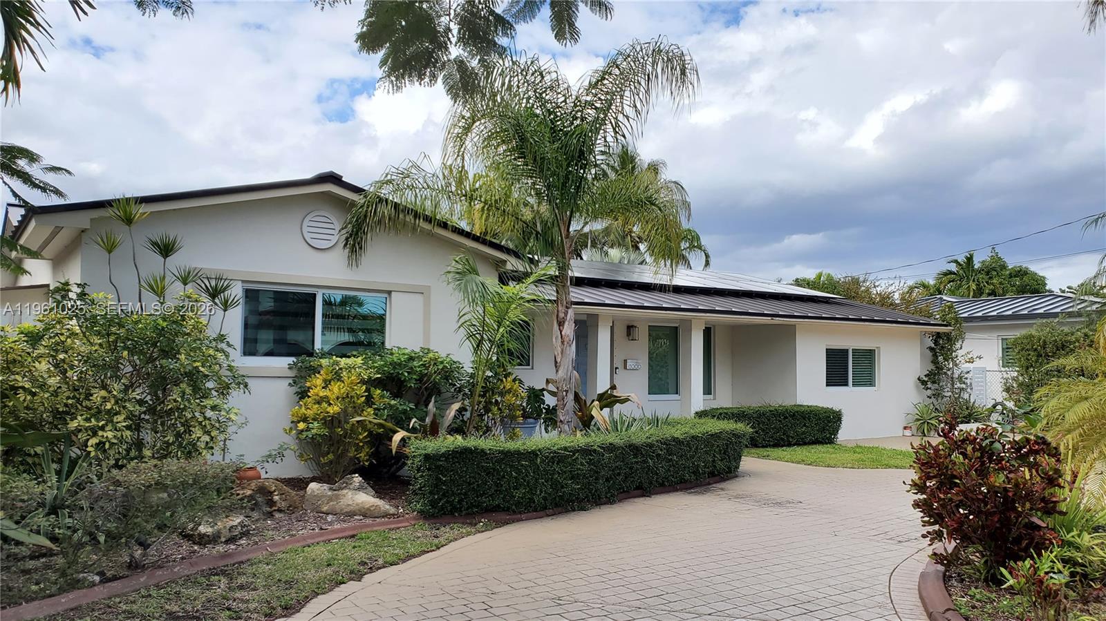 13000 Coronado Ln North Miami, FL 33181