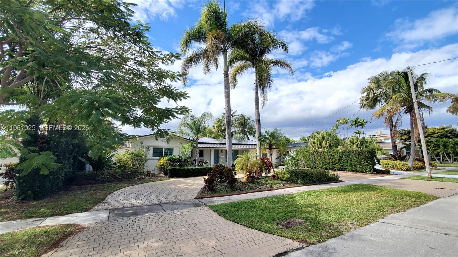 13000 Coronado Ln North Miami, FL 33181