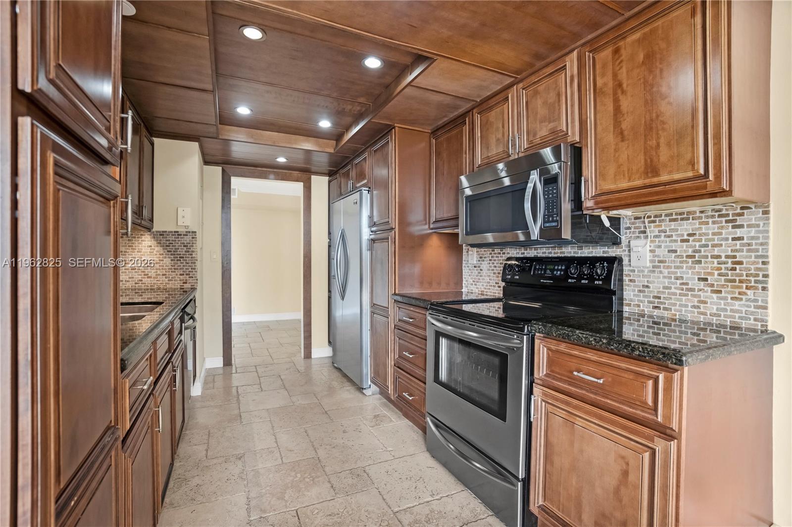 1000 Quayside Ter #706 Miami, FL 33138