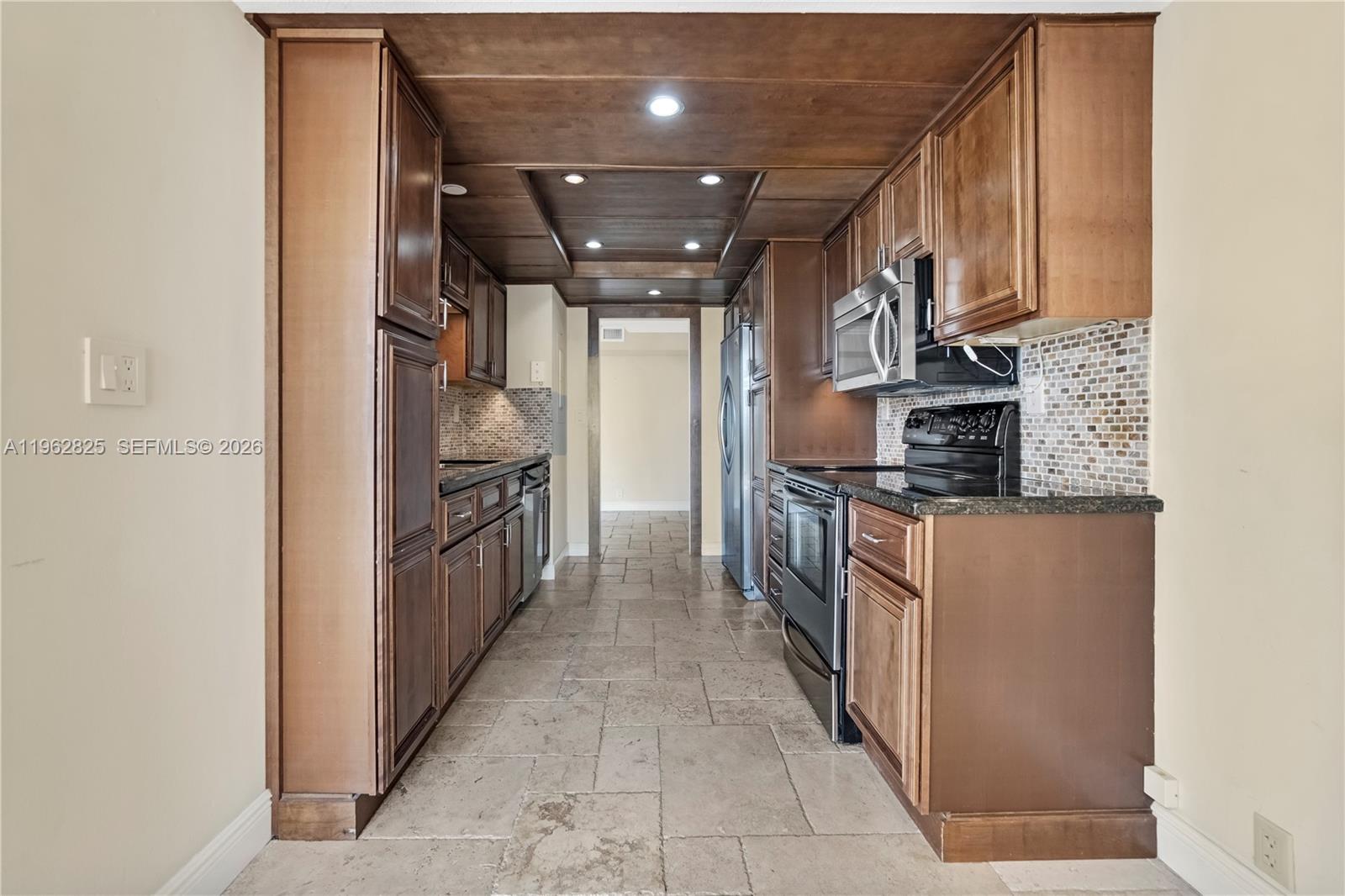 1000 Quayside Ter #706 Miami, FL 33138