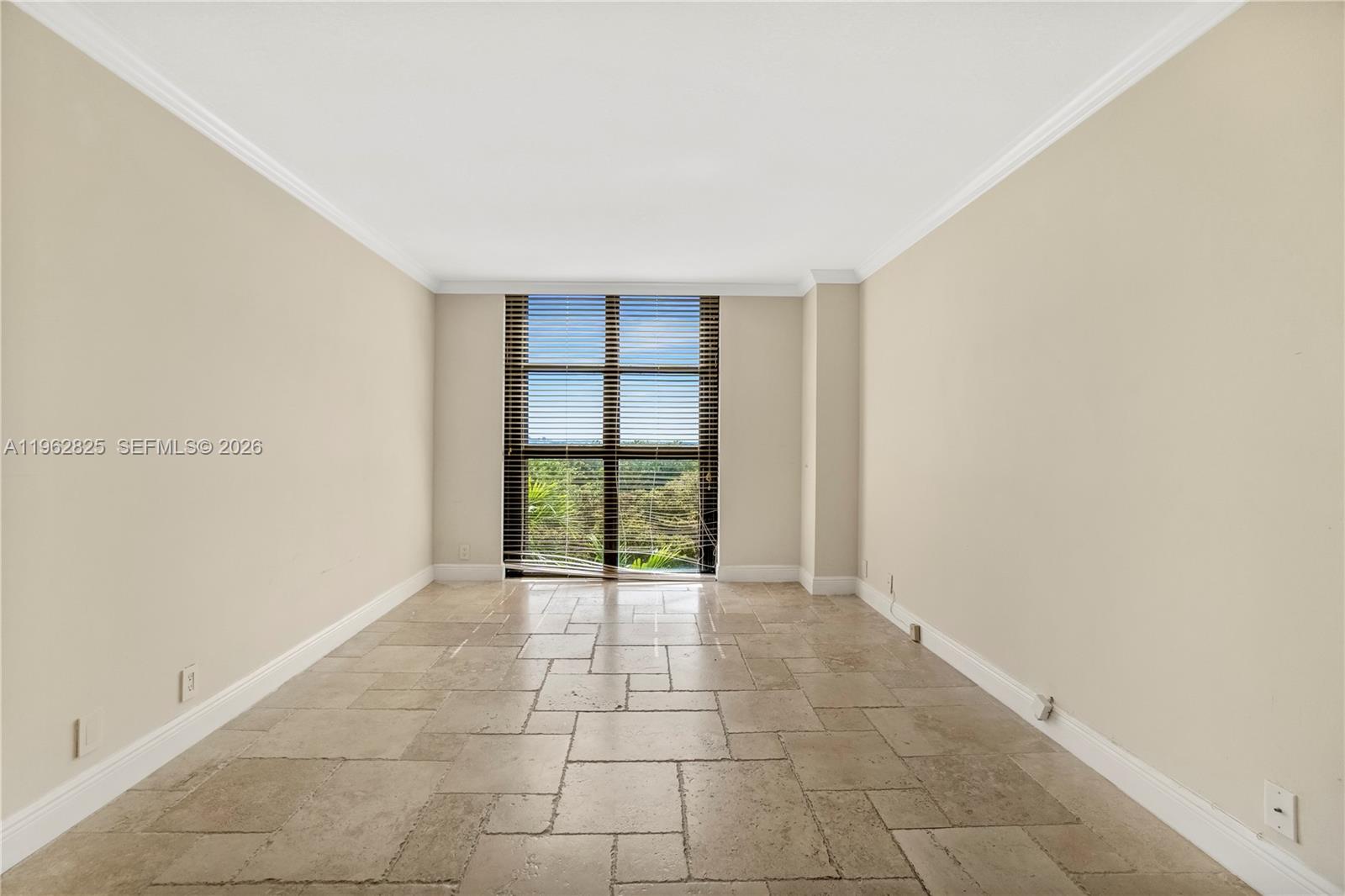 1000 Quayside Ter #706 Miami, FL 33138