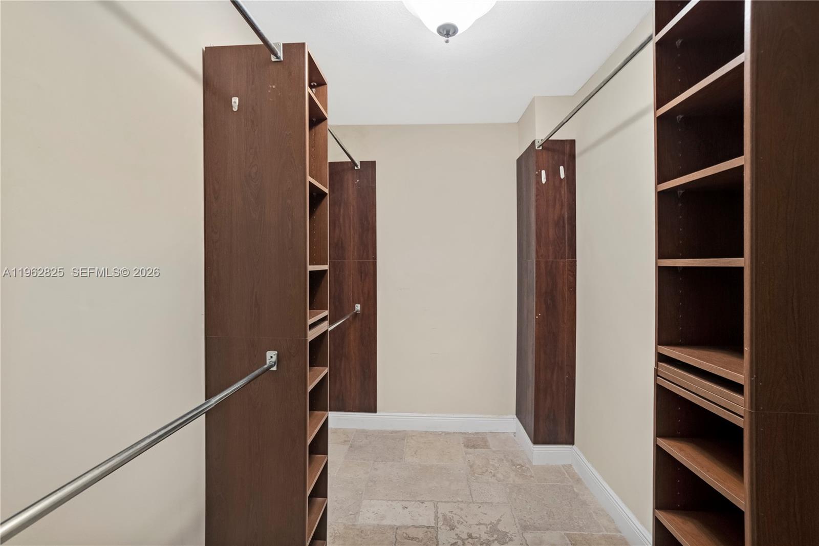 1000 Quayside Ter #706 Miami, FL 33138