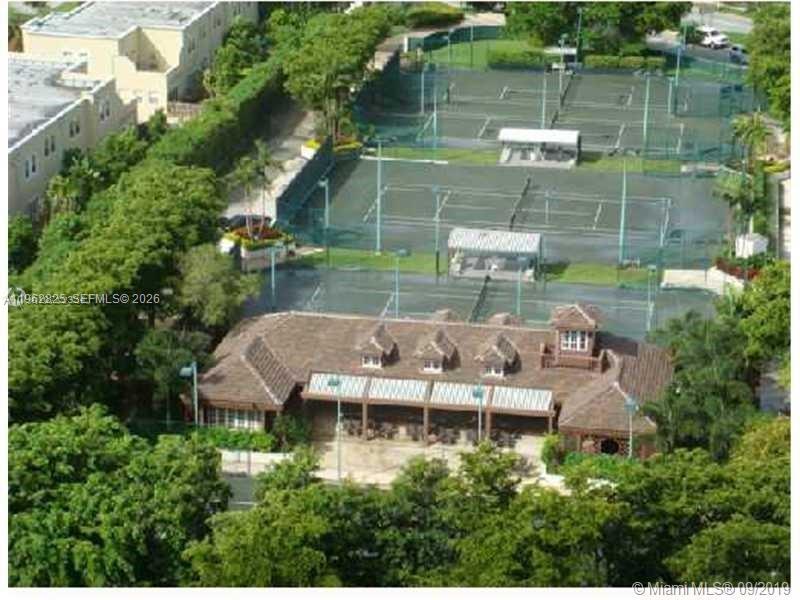 1000 Quayside Ter #706 Miami, FL 33138