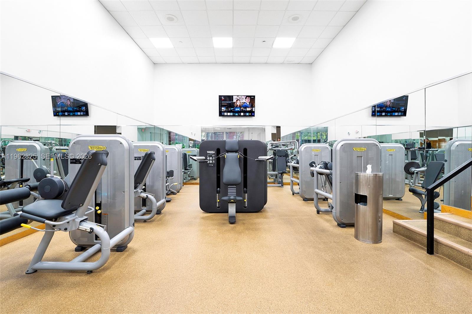 1000 Quayside Ter #706 Miami, FL 33138