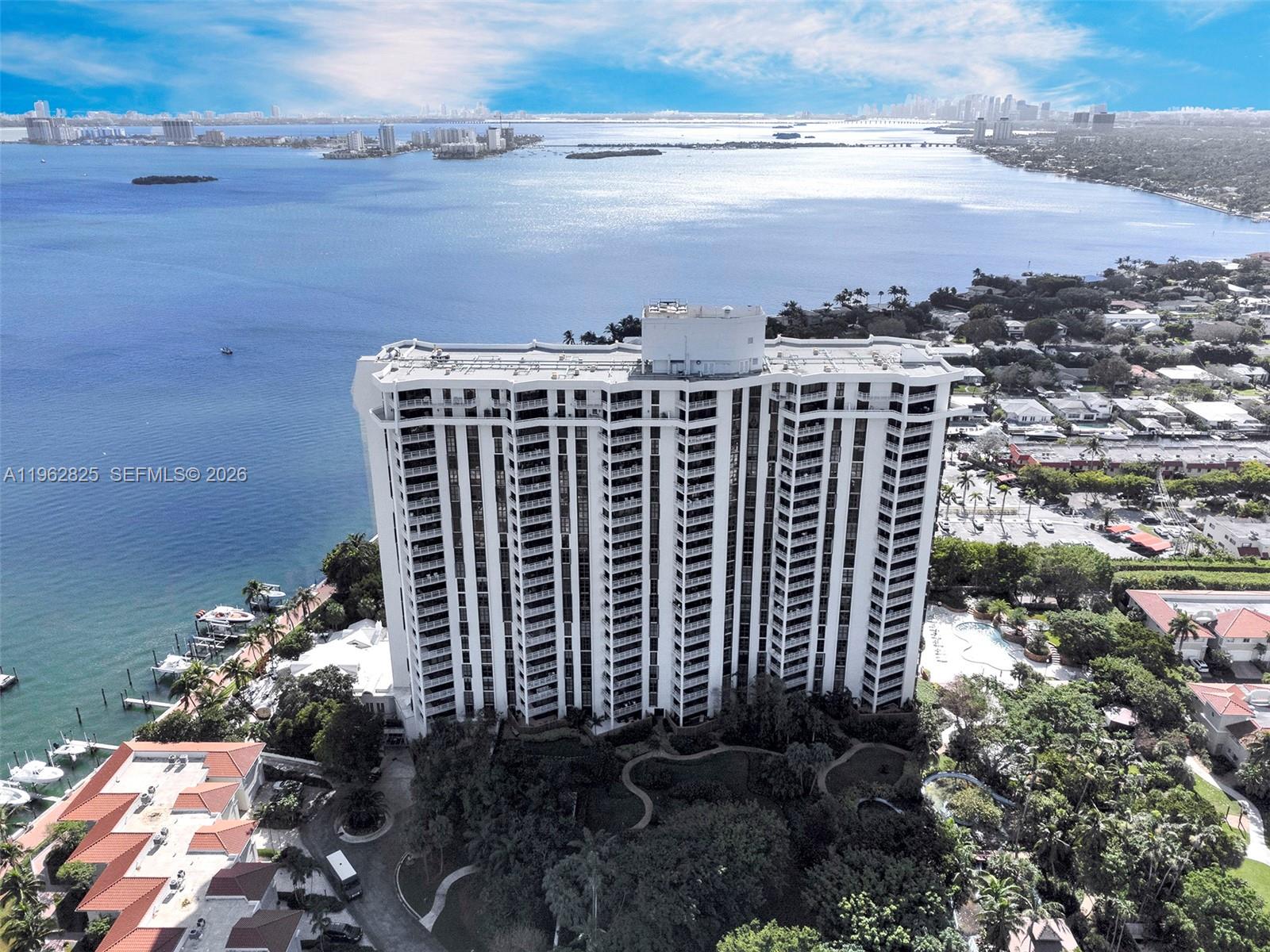 1000 Quayside Ter #706 Miami, FL 33138