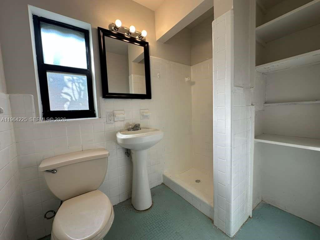 926 Polk St Hollywood, FL 33019