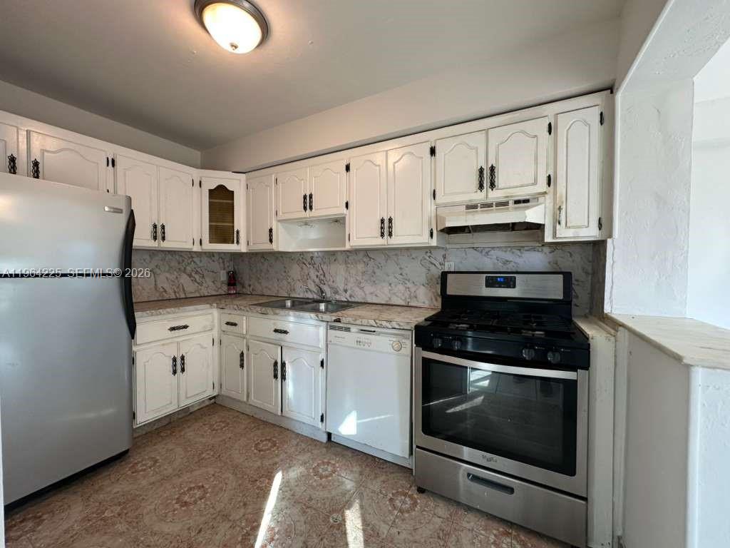 926 Polk St Hollywood, FL 33019