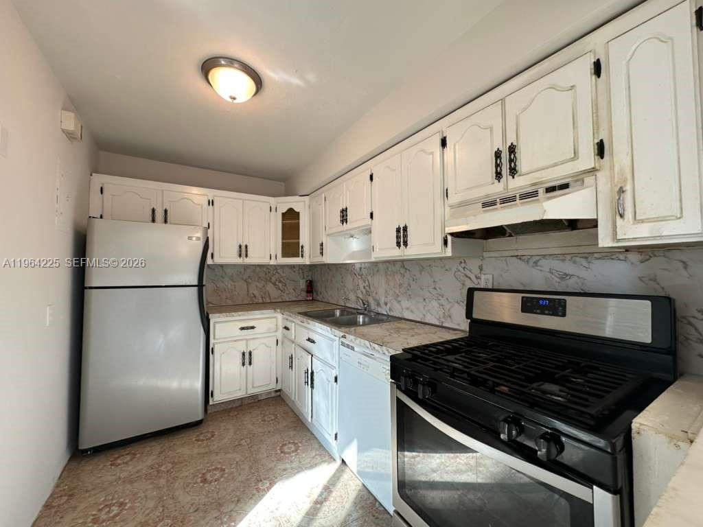 926 Polk St Hollywood, FL 33019