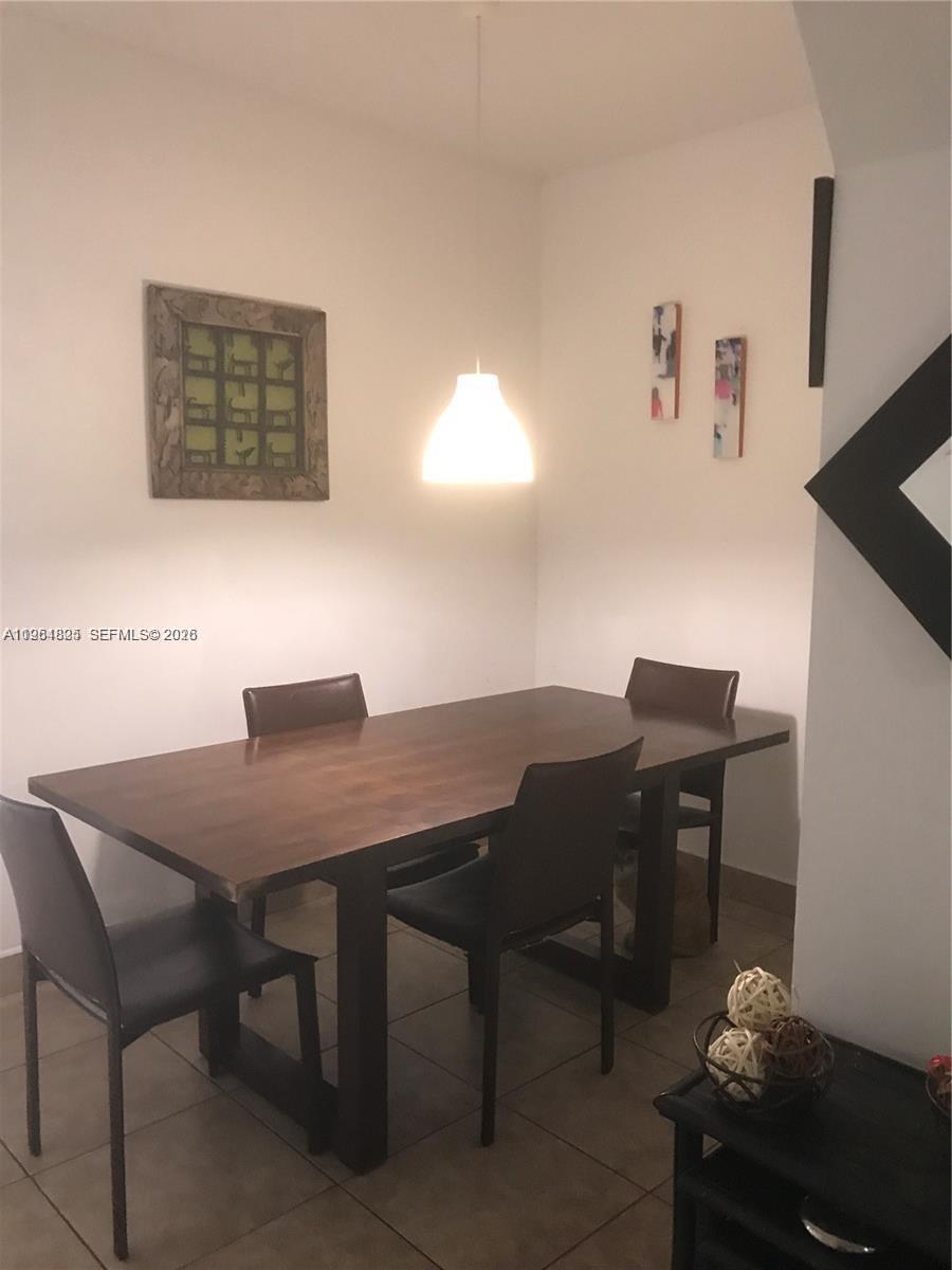 1960 Marseille Dr #305 Miami Beach, FL 33141