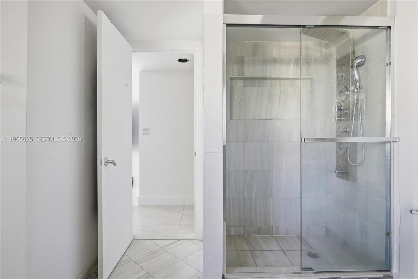 16425 Collins Ave #714 Sunny Isles Beach, FL 33160