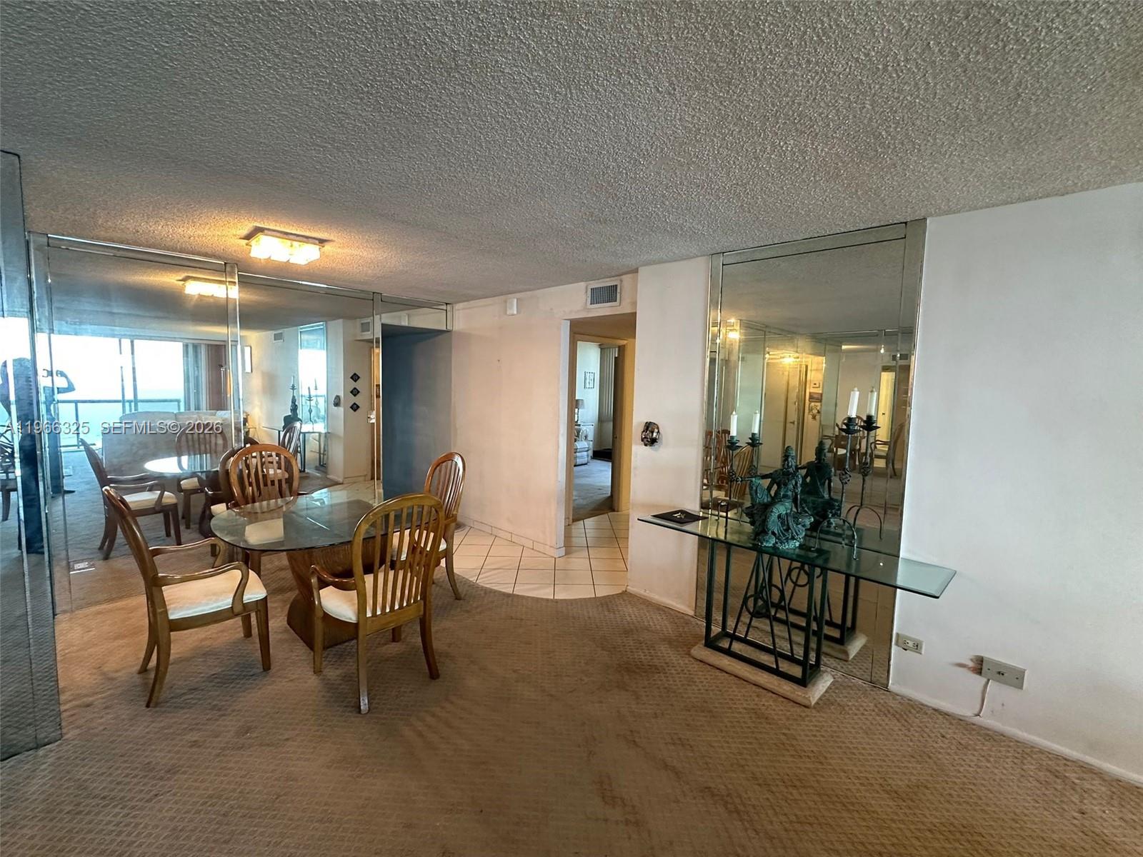 6039 Collins Ave #1517 Miami Beach, FL 33140