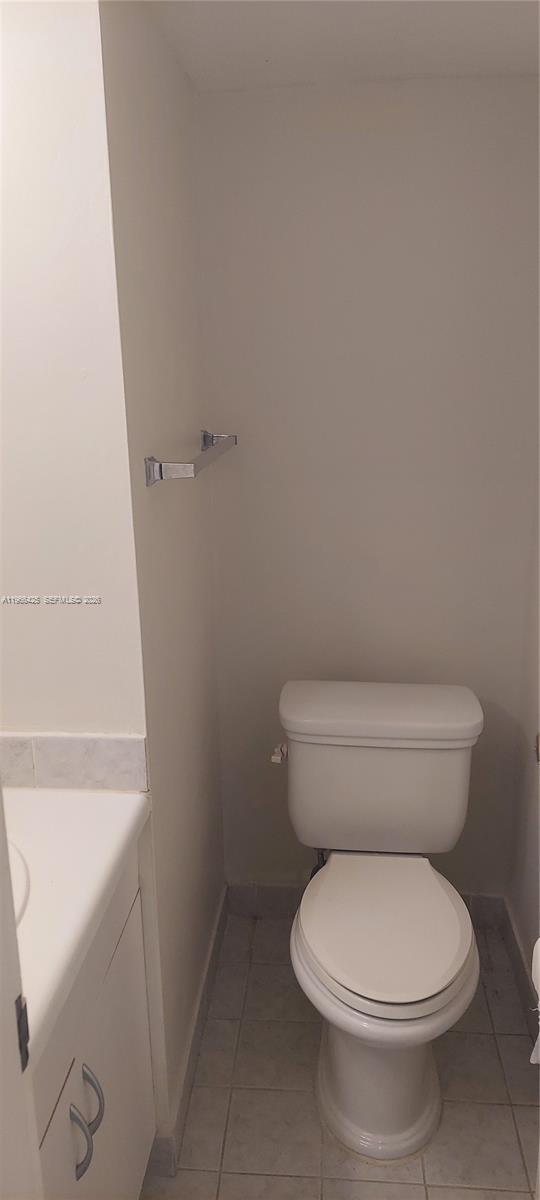 4334 NW 9th Ave #9-2G Deerfield Beach, FL 33064