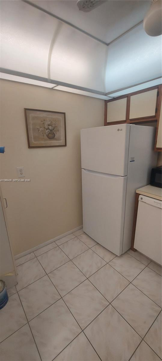 4334 NW 9th Ave #9-2G Deerfield Beach, FL 33064