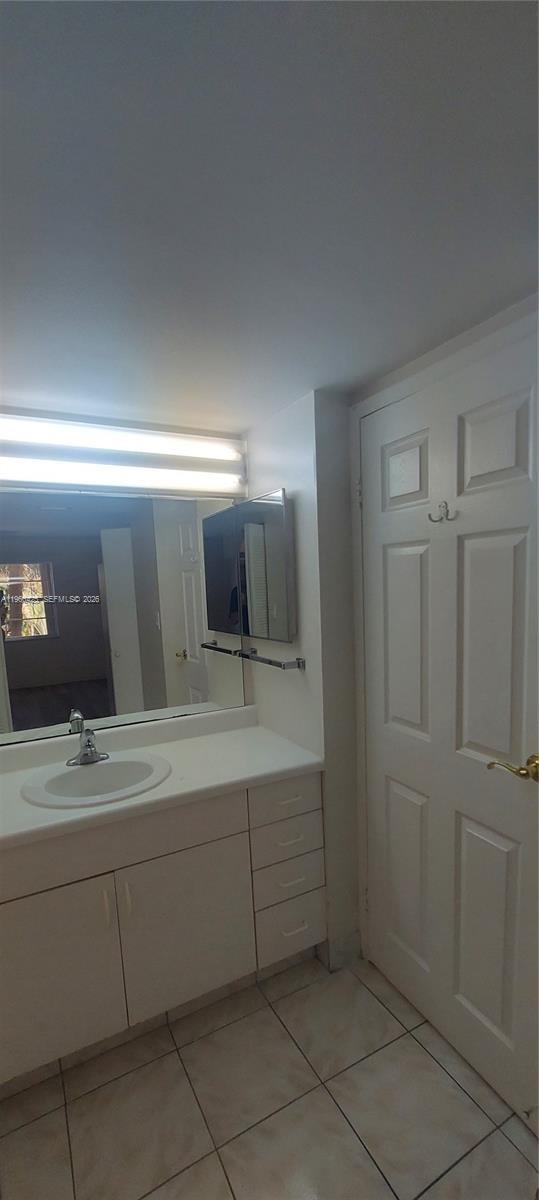 4334 NW 9th Ave #9-2G Deerfield Beach, FL 33064