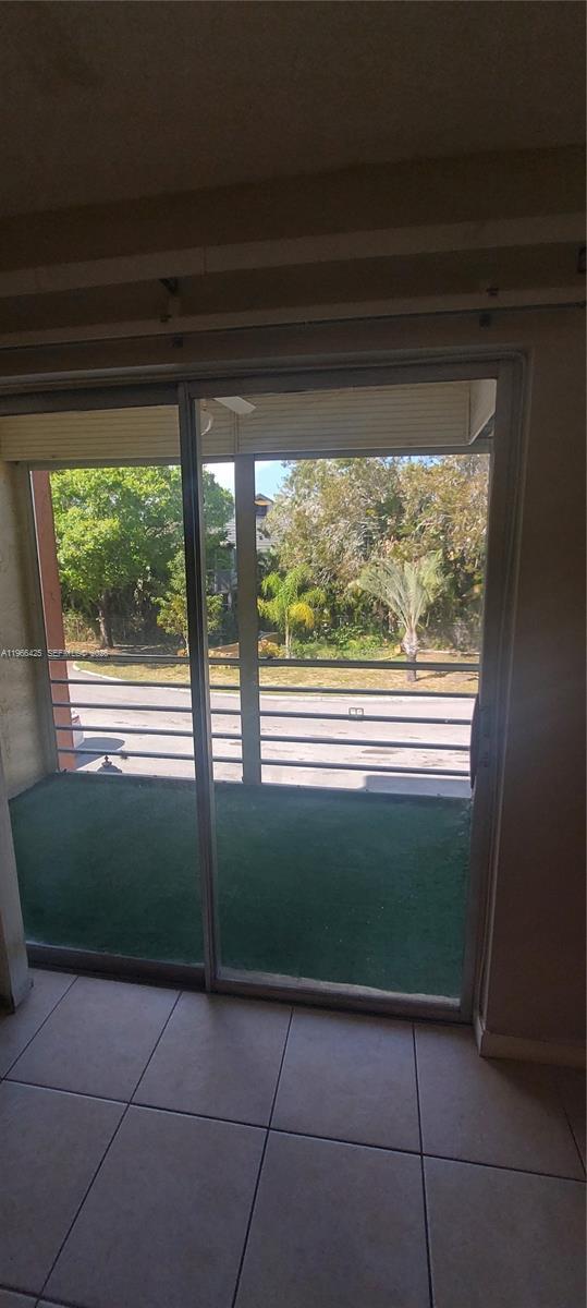 4334 NW 9th Ave #9-2G Deerfield Beach, FL 33064