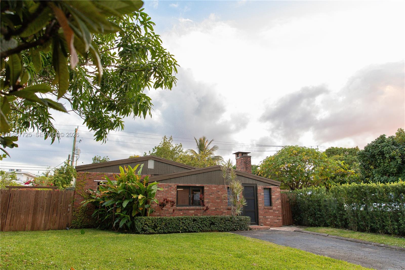 Undisclosed Address North Miami Beach, FL 33162