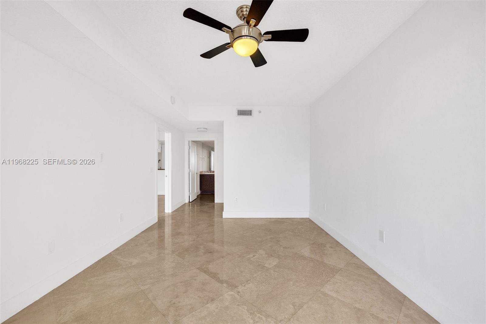 10 Venetian Way #403 Miami Beach, FL 33139