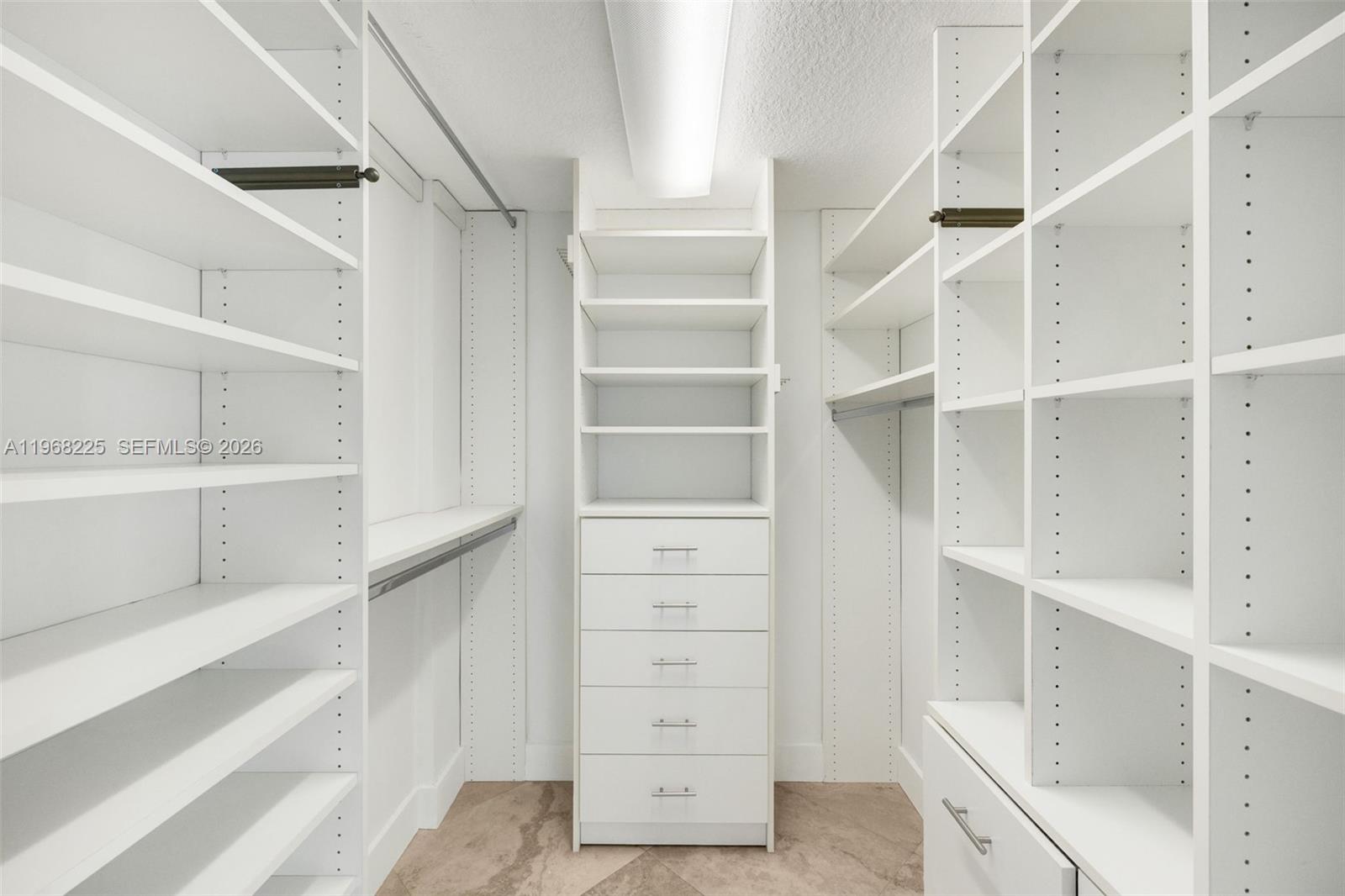 10 Venetian Way #403 Miami Beach, FL 33139