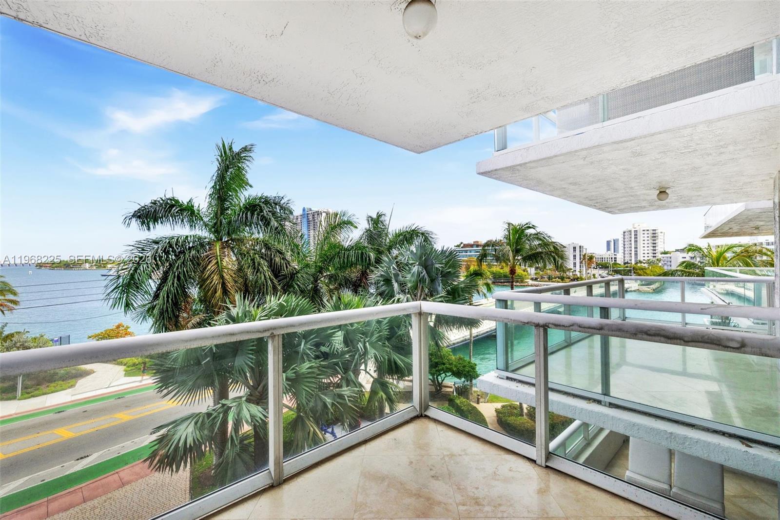 10 Venetian Way #403 Miami Beach, FL 33139