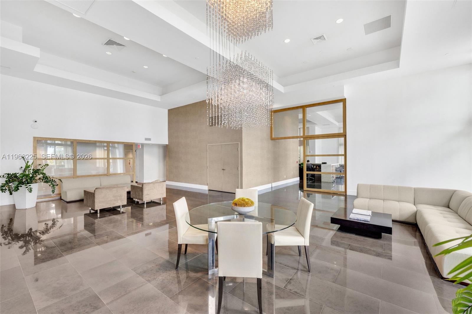 10 Venetian Way #403 Miami Beach, FL 33139