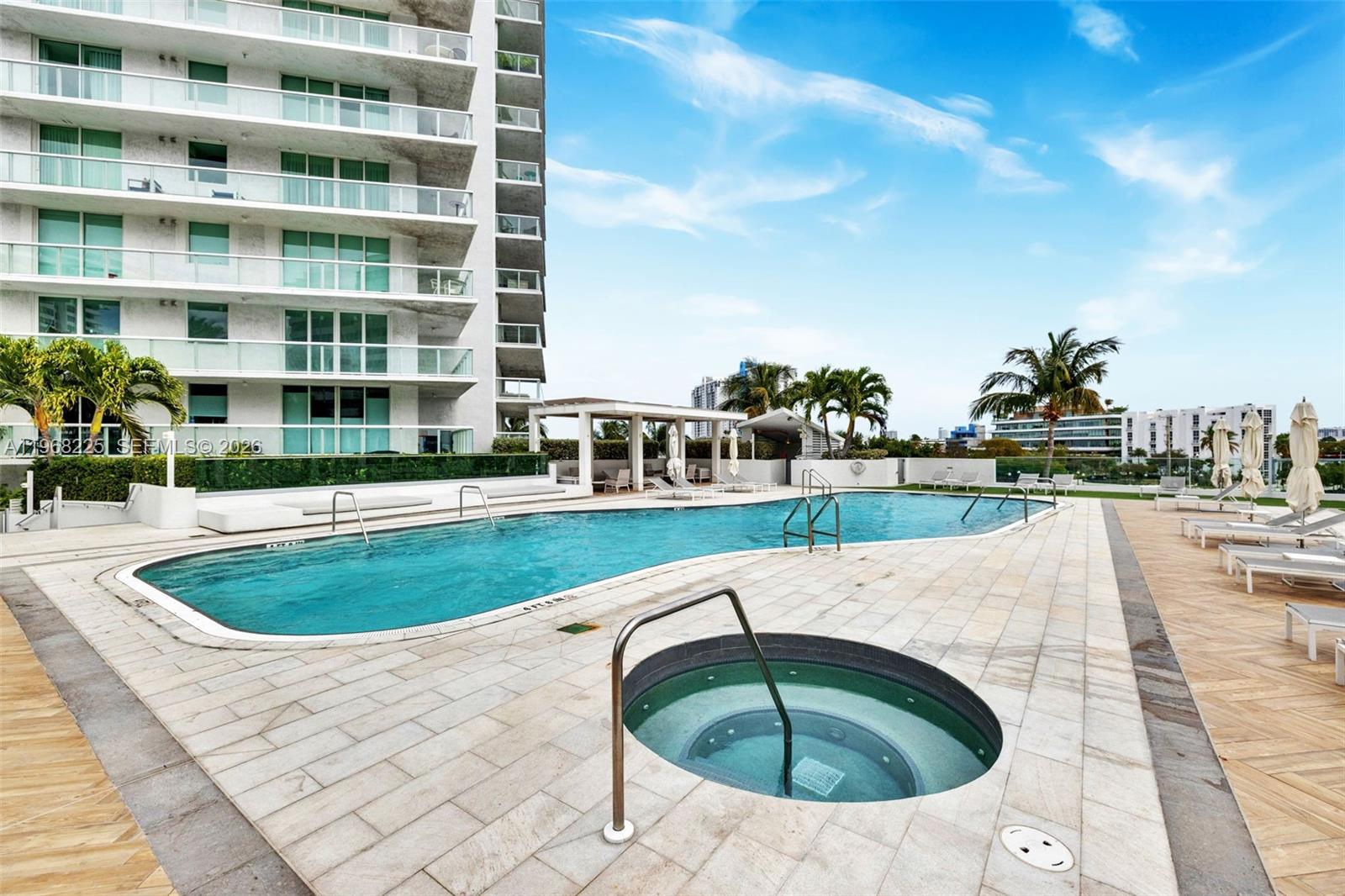 10 Venetian Way #403 Miami Beach, FL 33139