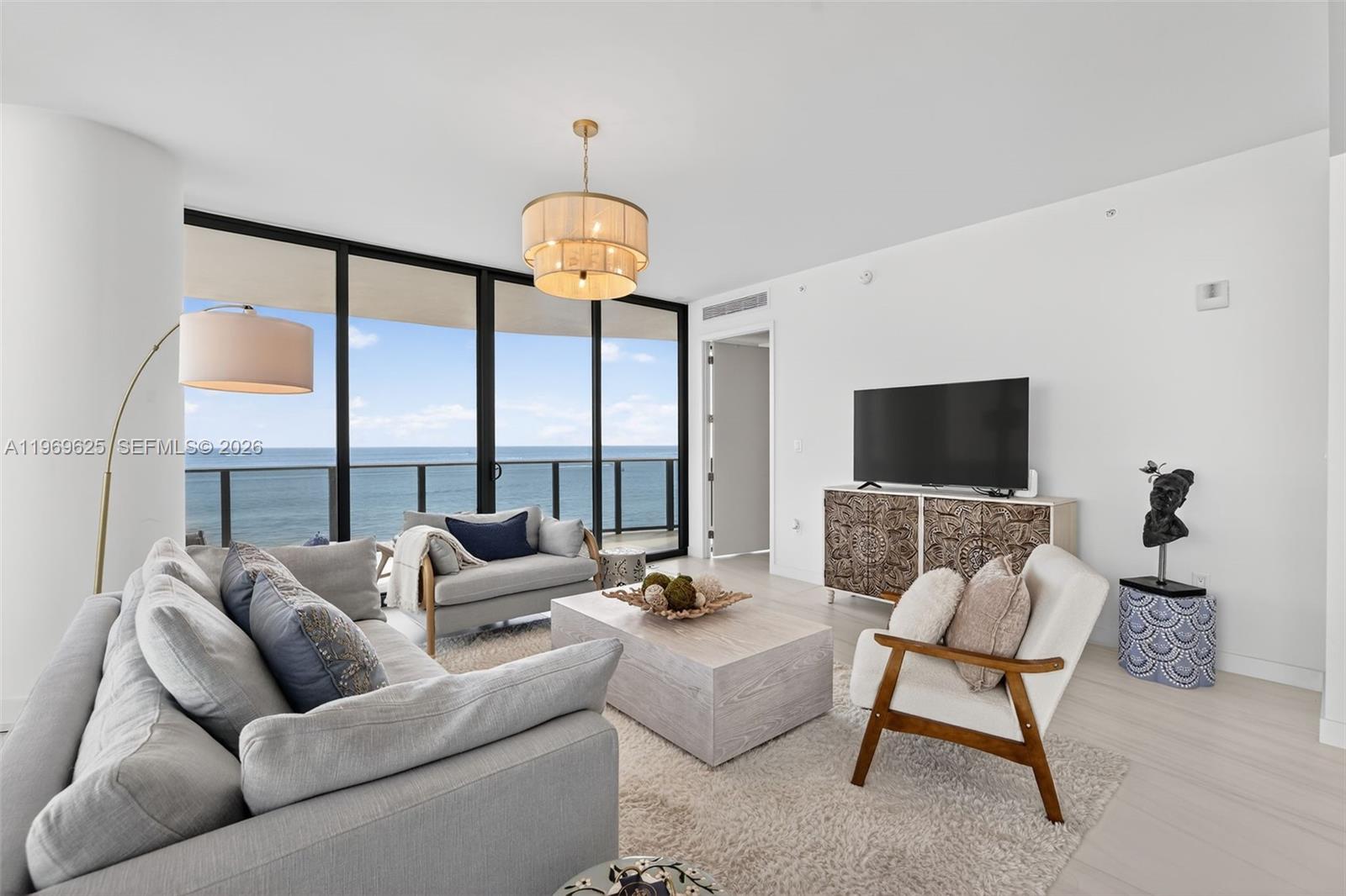 900 N Ocean Blvd #906 Pompano Beach, FL 33062