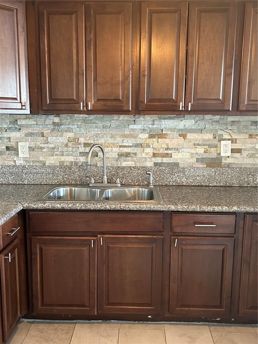 6241 Fletcher St Hollywood, FL 33023