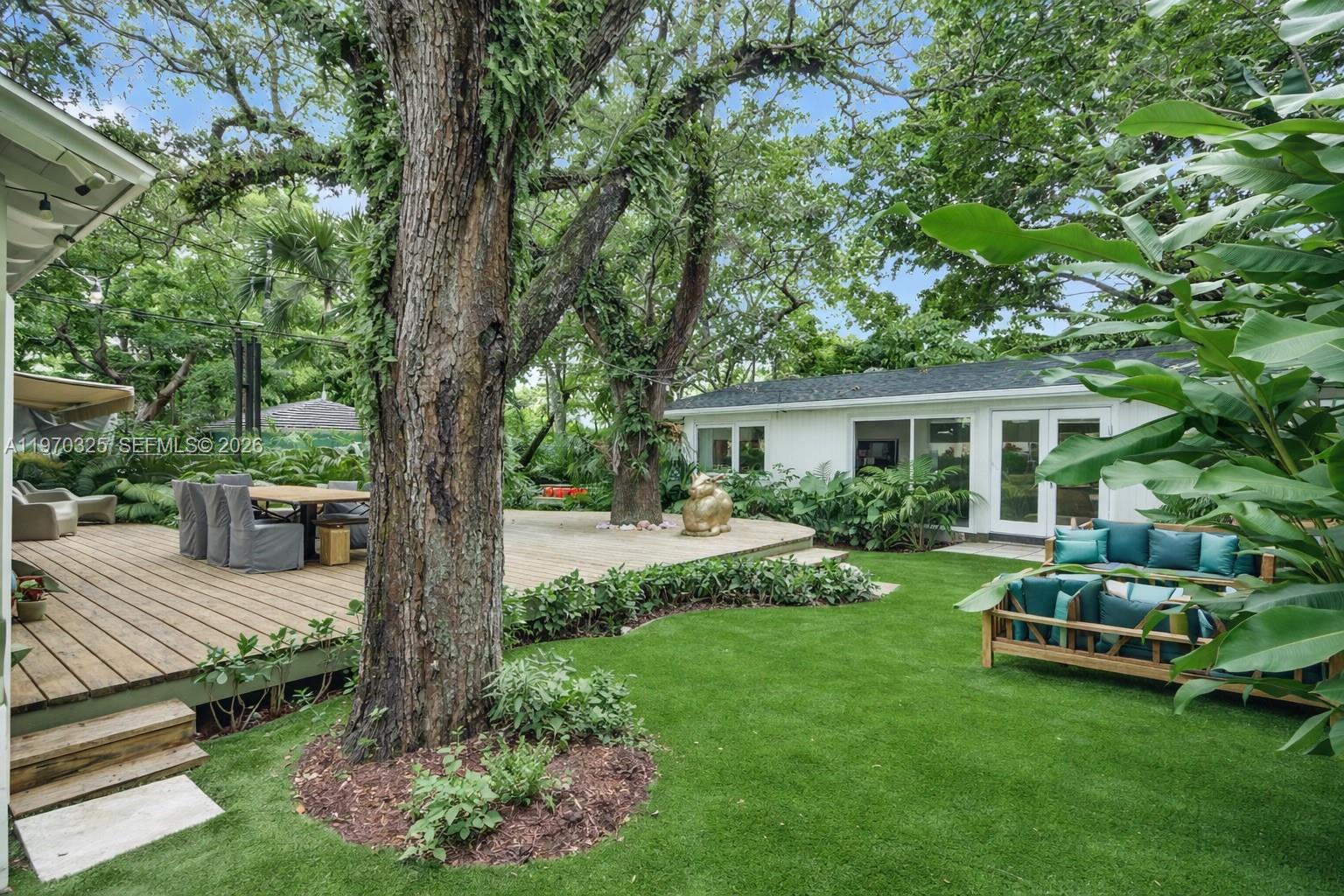 842 NW 9th Ct Miami, FL 33136