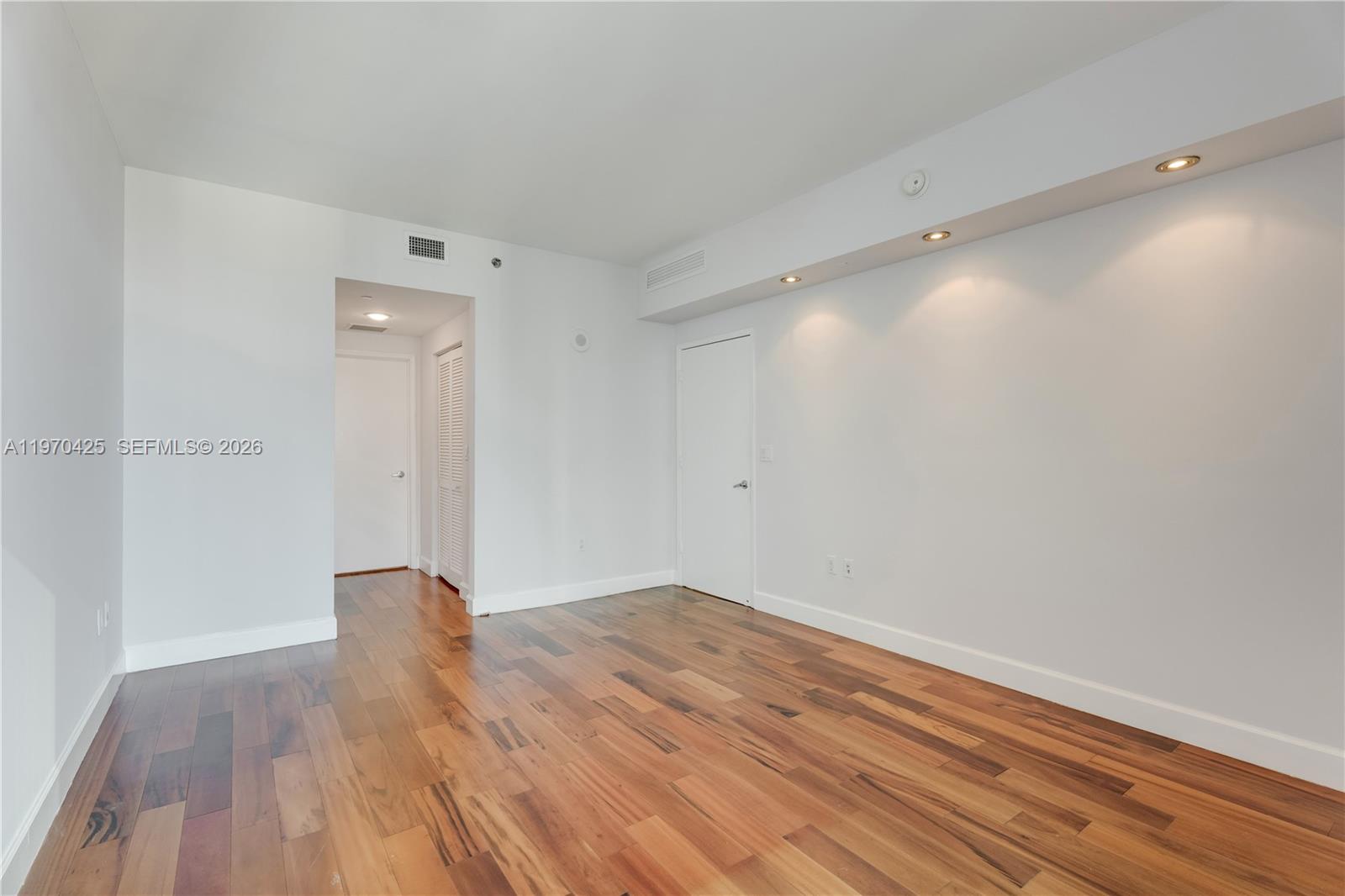 image The Plaza on Brickell West21